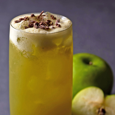 Juice of the Month – Green Apple with Sour Plum Flakes